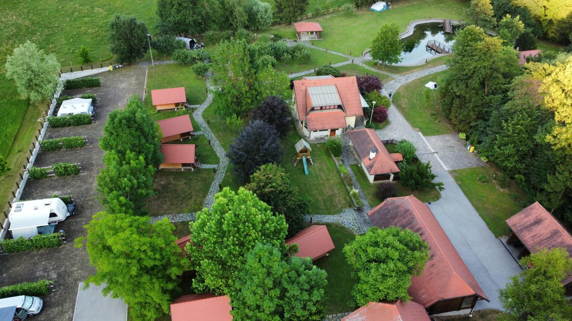 Apartments Kamp Podgrad Vransko Bagian luar foto