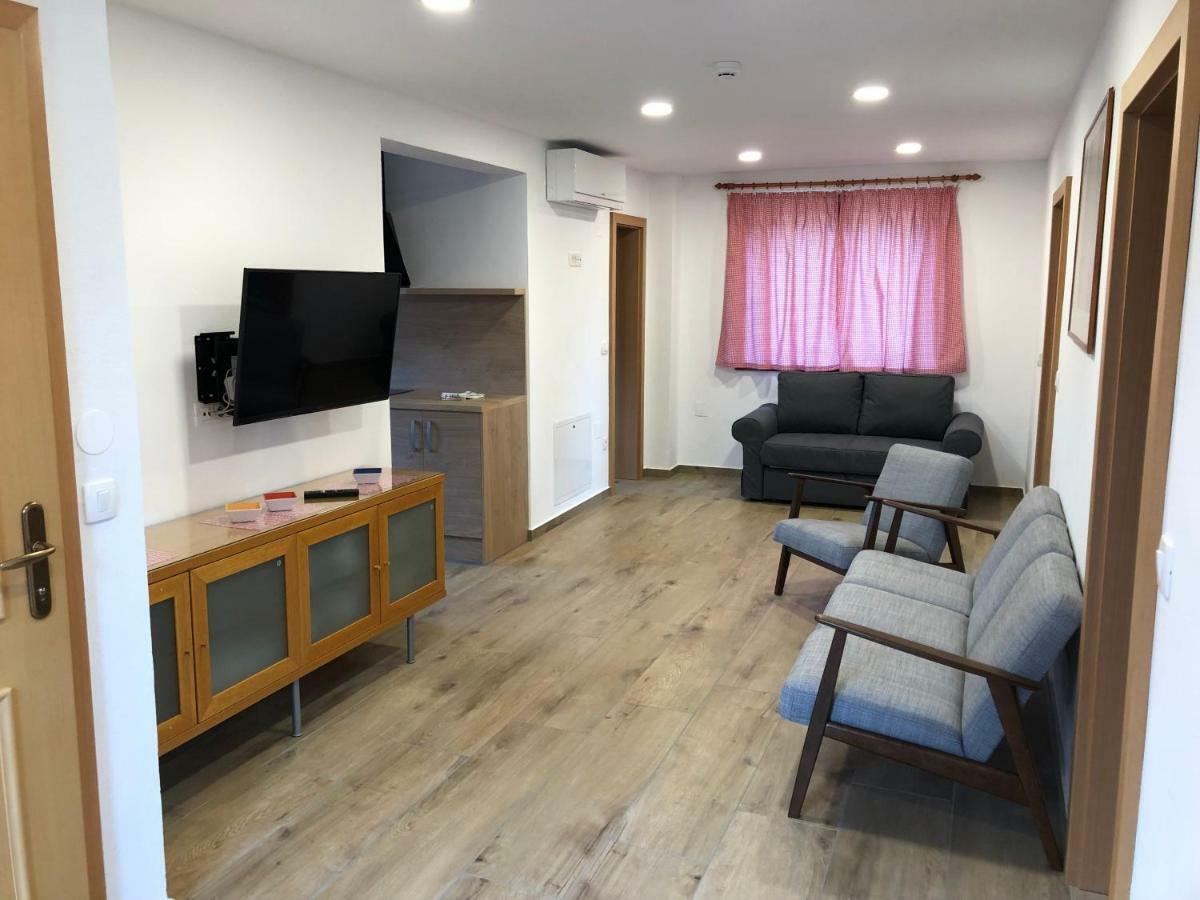 Apartments Kamp Podgrad Vransko Bagian luar foto